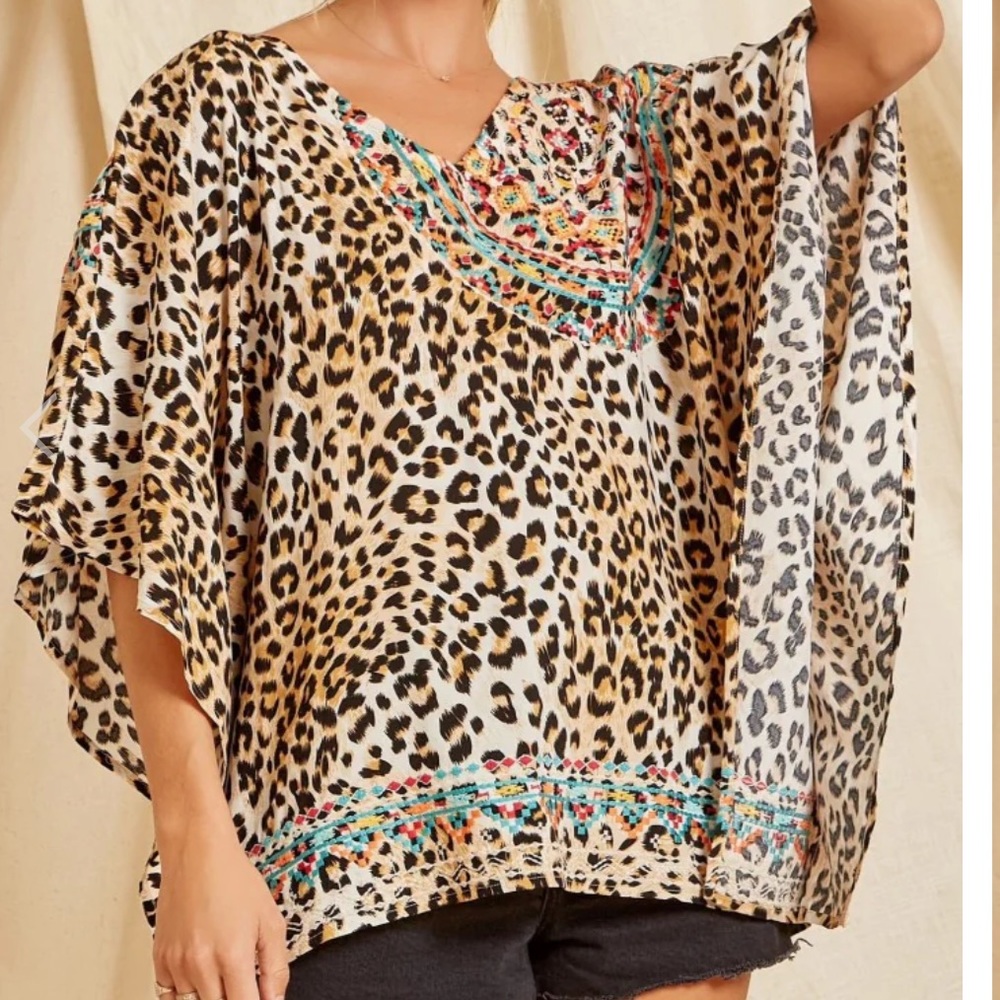 Savanna Jane Women’s Leopard Animal Print Embroidered Poncho Style Top Size S/M
